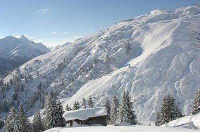 фото отеля Hotel Tyrol Sankt Anton am Arlberg