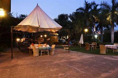 фото отеля Naila Bagh Palace - Authentic Heritage home hotel