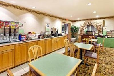 фото отеля Country Inn And Suites Frackville Pottsville