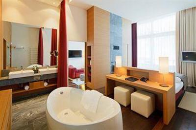 фото отеля Tauern Spa Kaprun