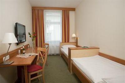 фото отеля Lucia Hotel