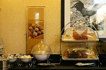 фото отеля Hampton Inn Orlando/Lake Buena Vista