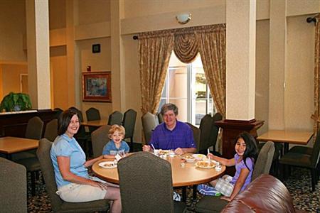 фото отеля Hampton Inn Orlando/Lake Buena Vista