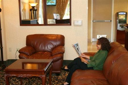 фото отеля Hampton Inn Orlando/Lake Buena Vista