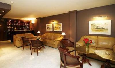 фото отеля Caledonian Hotel