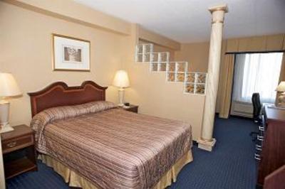 фото отеля Monte Carlo Inn Oakville Suites