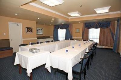 фото отеля Monte Carlo Inn Oakville Suites