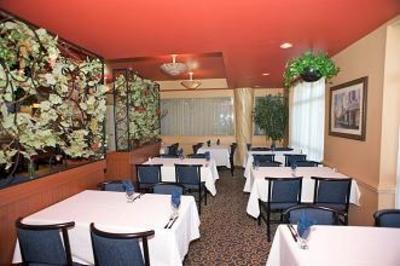 фото отеля Monte Carlo Inn Oakville Suites