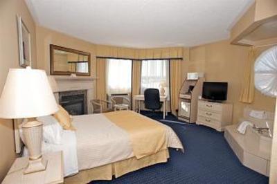 фото отеля Monte Carlo Inn Oakville Suites