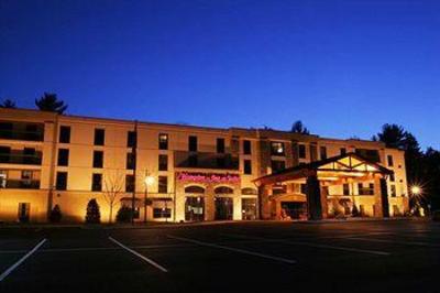 фото отеля Hampton Inn & Suites Lake George