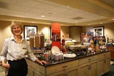 фото отеля Hampton Inn & Suites Lake George