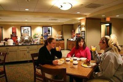 фото отеля Hampton Inn & Suites Lake George