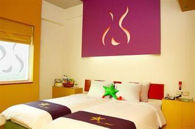 фото отеля Sparks Hotel Jakarta