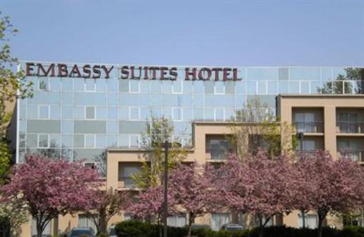 фото отеля Embassy Suites Hotel Cincinnati Northeast (Blue Ash)