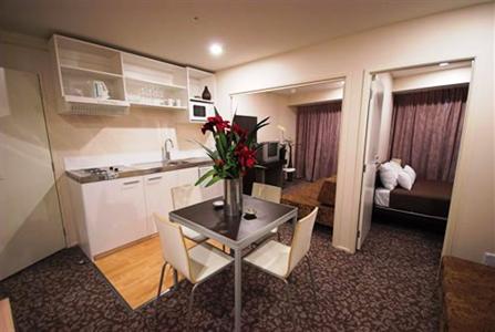 фото отеля Empire Apartments Auckland