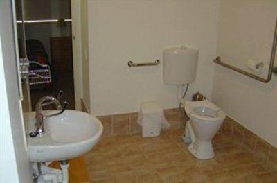 фото отеля Lakeside Holiday Apartments South Yunderup