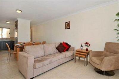 фото отеля Lakeside Holiday Apartments South Yunderup