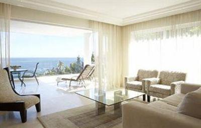 фото отеля The Clarendon Bantry Bay