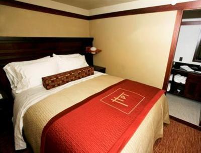 фото отеля Historic Park Inn Hotel