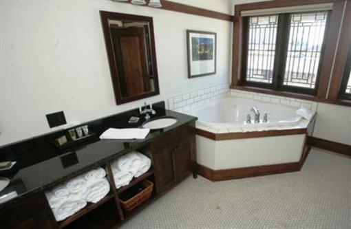 фото отеля Historic Park Inn Hotel