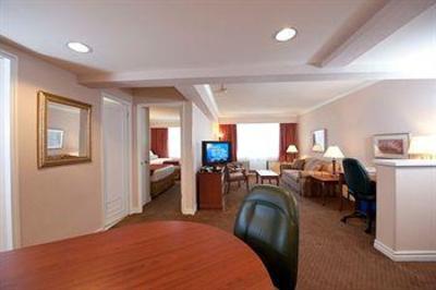 фото отеля Capital Hill Hotel & Suites