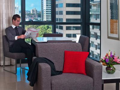 фото отеля Meriton Serviced Apartments Pitt Street