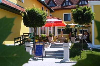 фото отеля Hotel Restaurant Schachenwald