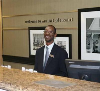 фото отеля Hampton Inn Charleston / Mt Pleasant - Patriots Point
