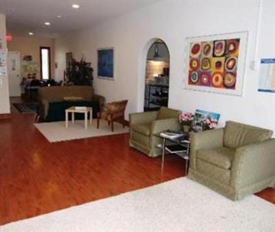 фото отеля C&N Backpackers Port Hardy