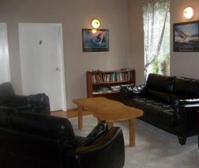 фото отеля C&N Backpackers Port Hardy