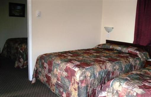 фото отеля Johnny's Motel Grand Forks