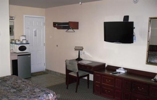 фото отеля Johnny's Motel Grand Forks
