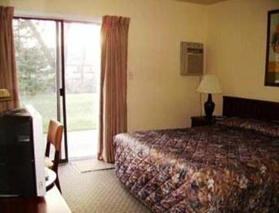 фото отеля Johnny's Motel Grand Forks