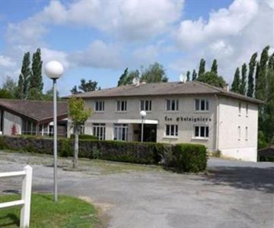 фото отеля Les Châtaigniers Peyrat-de-Bellac