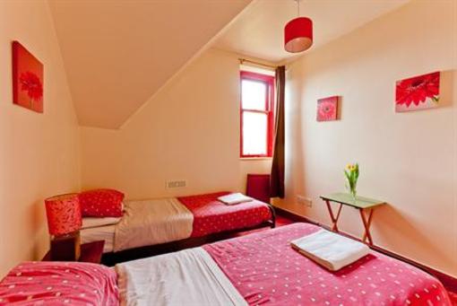 фото отеля Fort William Backpackers