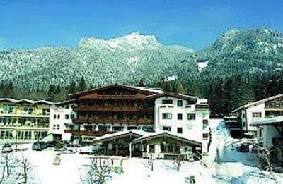 фото отеля Familienhotel Rotspitz Maurach