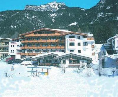 фото отеля Familienhotel Rotspitz Maurach
