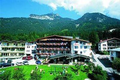фото отеля Familienhotel Rotspitz Maurach