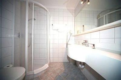 фото отеля Familienhotel Rotspitz Maurach