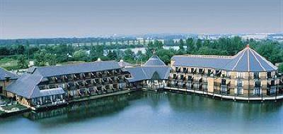 фото отеля The Reading Lake Hotel