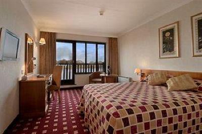 фото отеля The Reading Lake Hotel