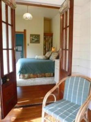 фото отеля Mt Huia Farmstay