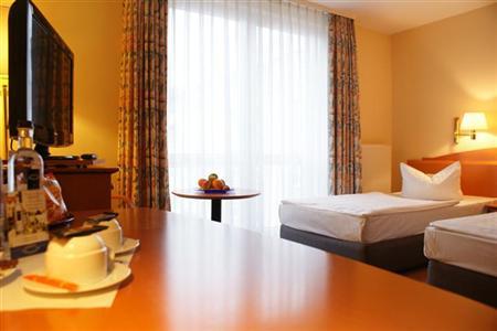 фото отеля Best Western Macrander Hotel Dresden