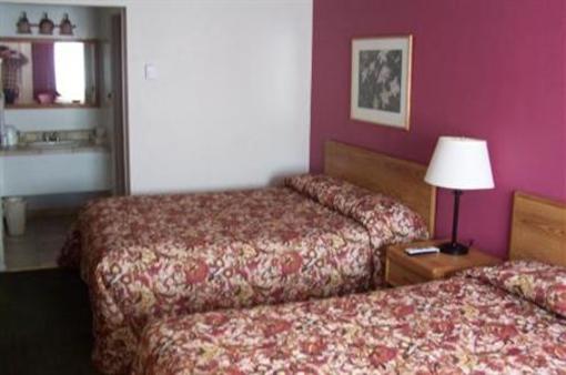фото отеля The Seasons Inn