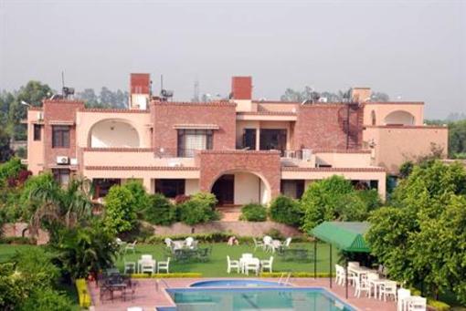 фото отеля Vaseela Resort Chandigarh