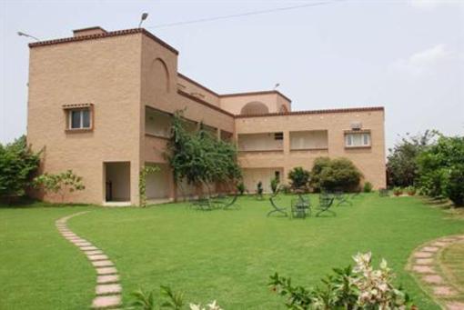 фото отеля Vaseela Resort Chandigarh