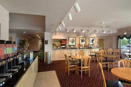 фото отеля Hampton Inn Louisville Airport