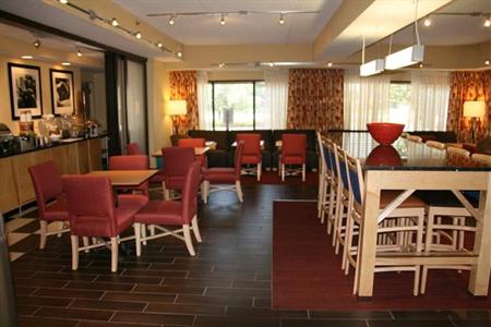 фото отеля Hampton Inn Louisville Airport