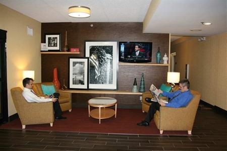 фото отеля Hampton Inn Louisville Airport