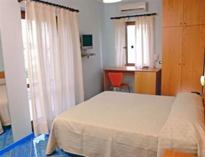 фото отеля Larus Hotel